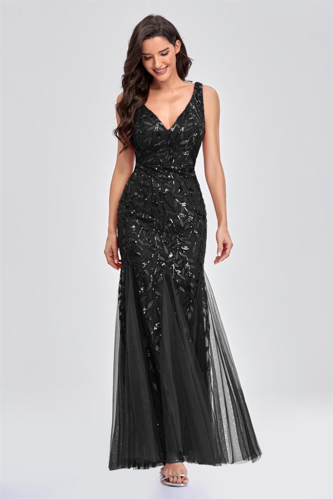 robe noire longue manche courte